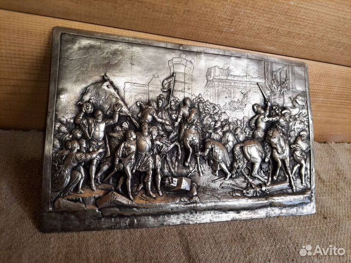 Чеканка Панно Битва В Париже