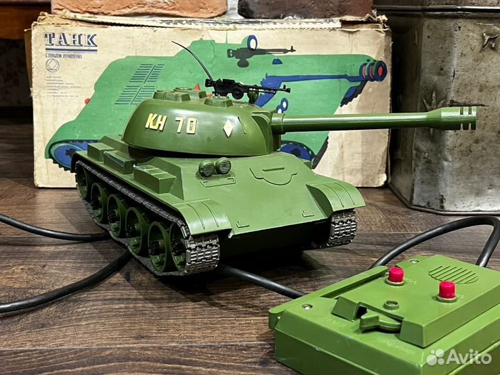 Игрушка танк СССР