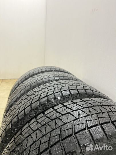 Bridgestone Blizzak DM-V1 205/70 R15