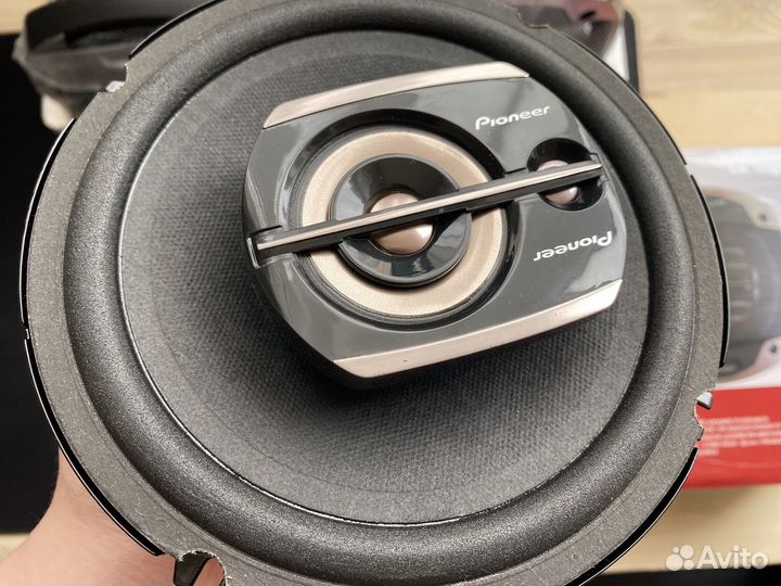 Динамики 16 см Pioneer 300W новые