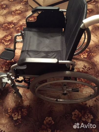 Инвалидная коляска