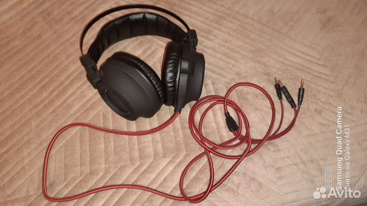 Проводные наушники с микрофоном