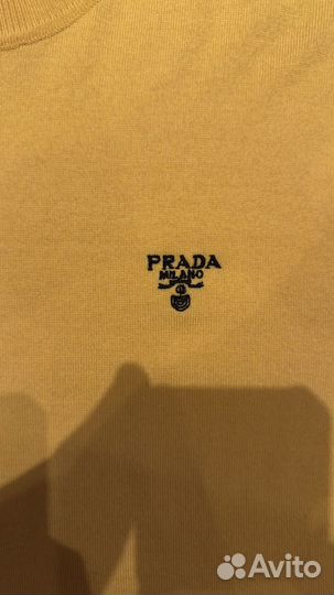 Футболка Prada