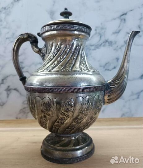 Антикварный набор : кофейник заварник сахарница