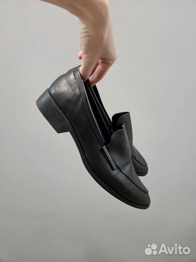 Лоферы женские