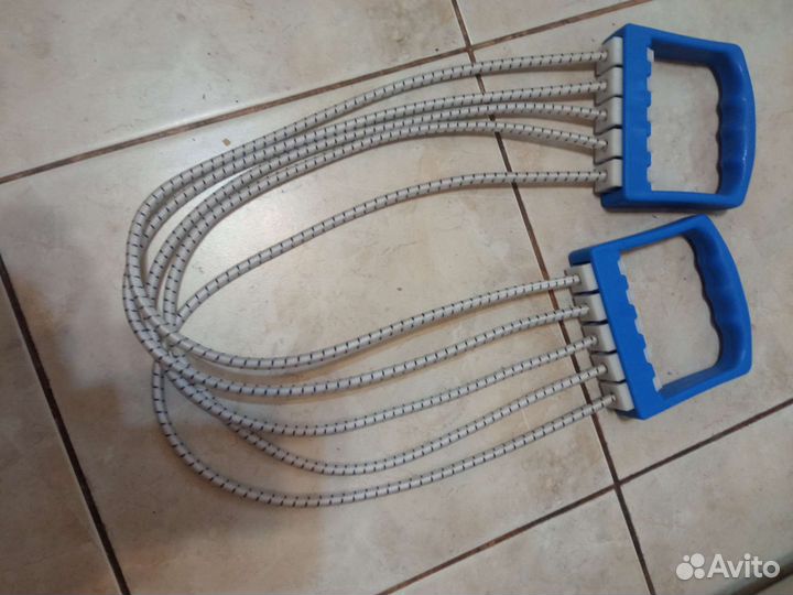 Эспандер и скакалка со счётчиком