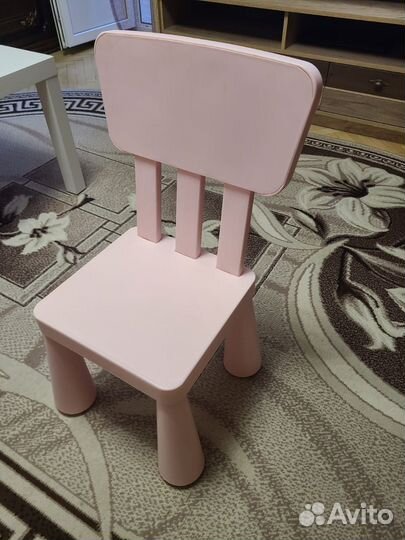 Столик и стульчик для детей IKEA