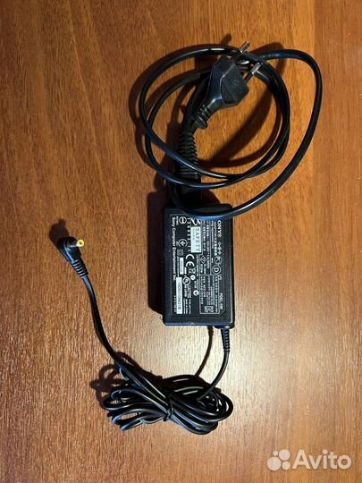 Зарядная станция PlayStation DualShock 4