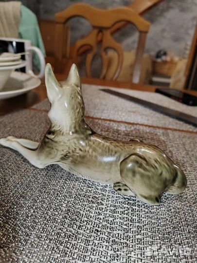 Статуэтка винтаж. Фарфор лфз СССР. овчарка