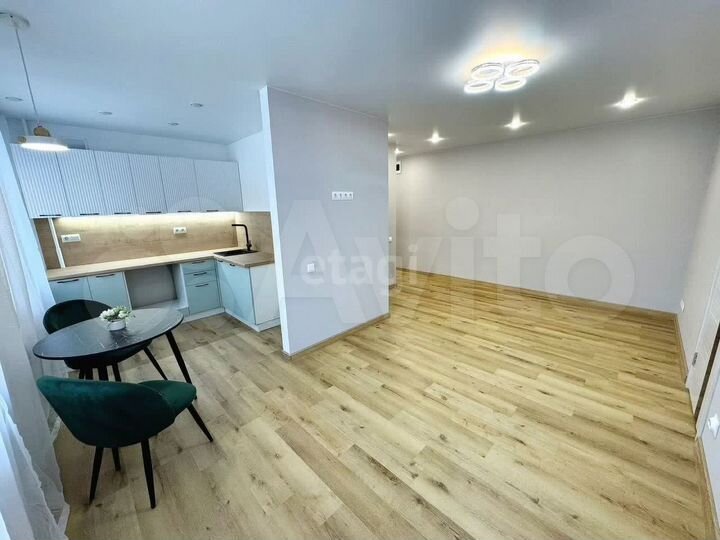 2-к. квартира, 43,7 м², 2/5 эт.