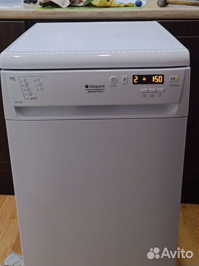 Посудомоечная машина Ariston LSF 5387