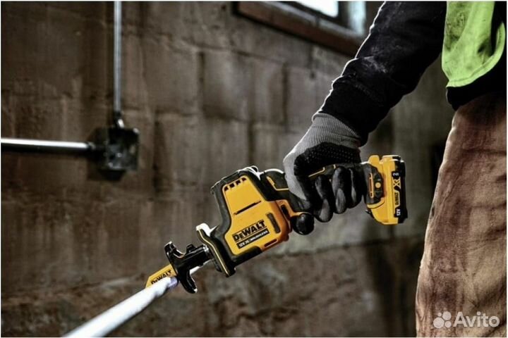 Сабельная пила DeWalt DCS312N-XJ Без АКБ