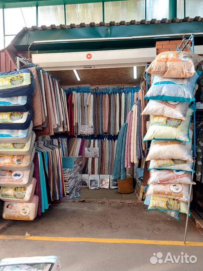 Пледы и покрывало