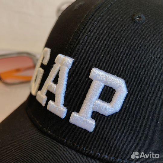 Бейсболка GAP с сеткой