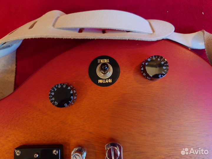 Электрогитара Epiphone Les Paul Special Heritage C