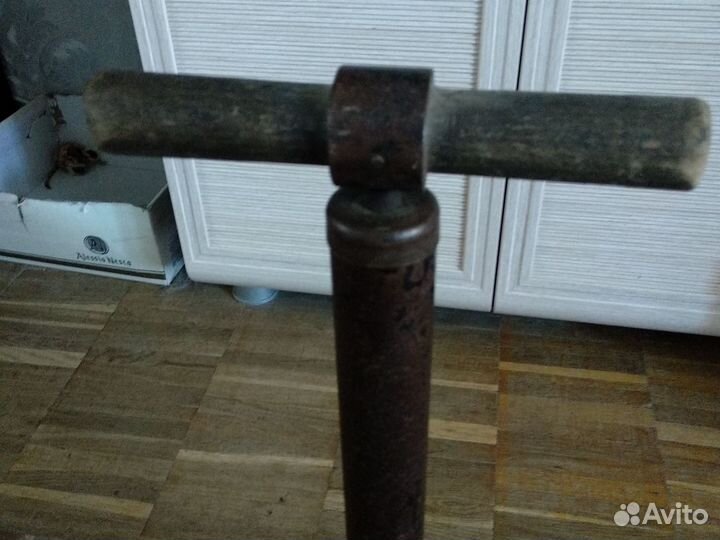 Насос ручной советский б)у, рабочий для велосипеда