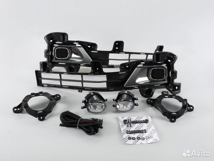 Бампер передний Toyota Land Cruiser 200 08-15г GBT