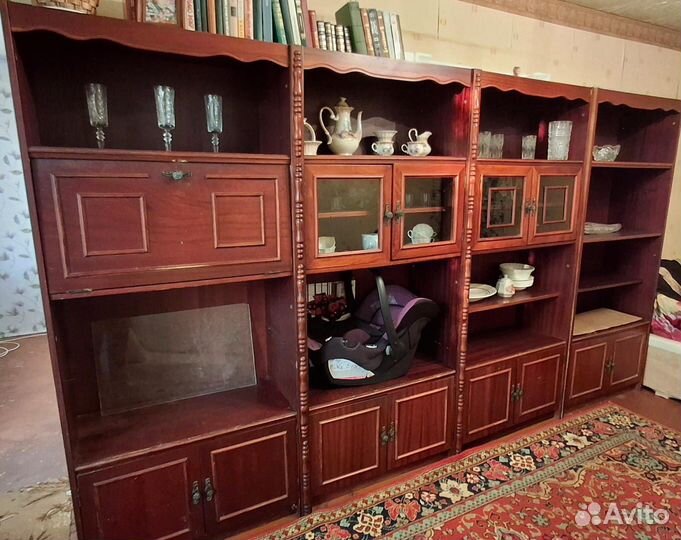 Стенка в гостиную бу