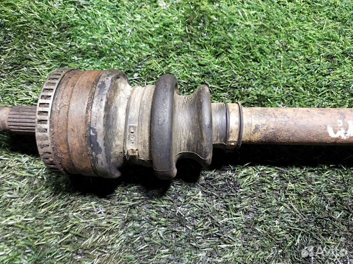 Привод задний левый Mercedes-Benz E-Class