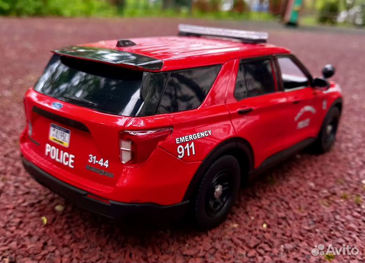 Ford police interceptor utility 1/24