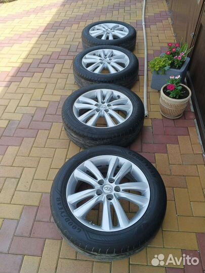 Литые диски с резиной 225/55 r18