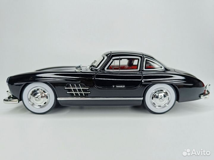 Модель Автомобиля Mercedes Benz 300Sl