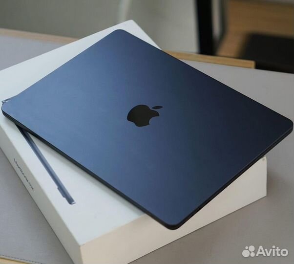 MacBook Air 13-inch M2 256Gb Б/У как новый