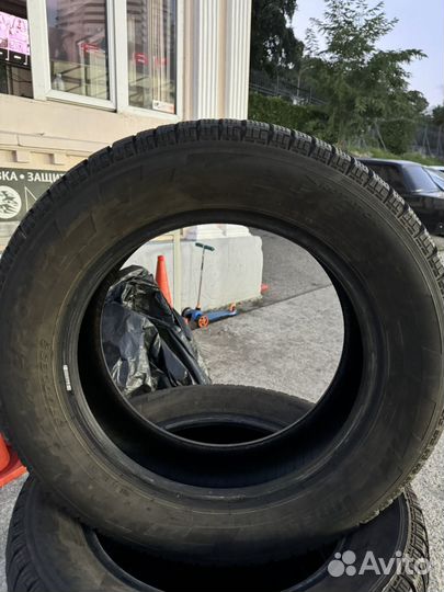 Pirelli Ice Zero FR 215/65 R17 103T