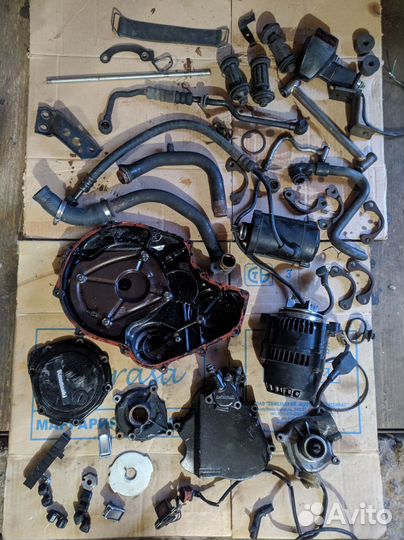 Часть мотоцикла Kawasaki GPZ 1000 zx 1000 ZZR 600