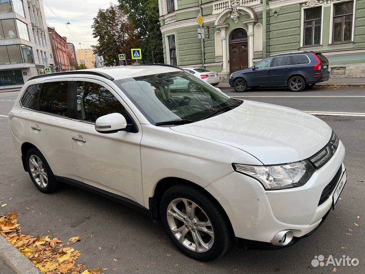 Mitsubishi Outlander 3.0 AT, 2014, 74 000 км