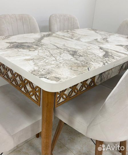 Раскладной стол и стулья