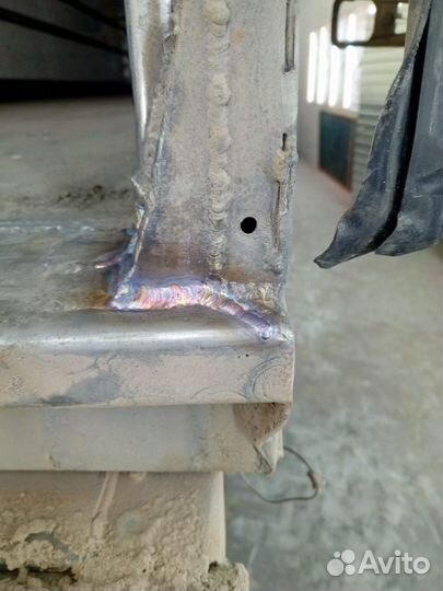 Сварка аргоном, сварщик