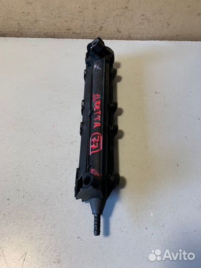 Топливная рампа Volkswagen Jetta 5 BSE