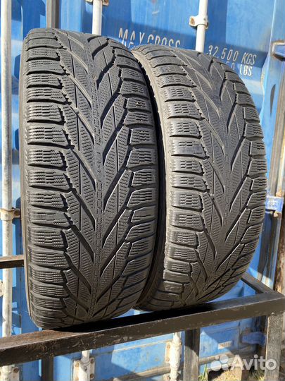 Nokian Tyres Hakkapeliitta R2 SUV 235/60 R18