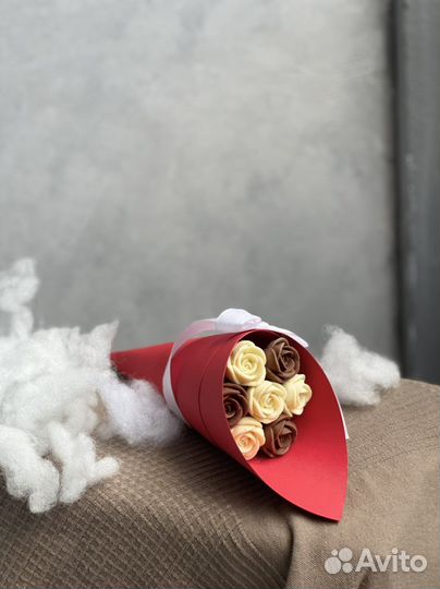 Шоколадные розы съедобный букет