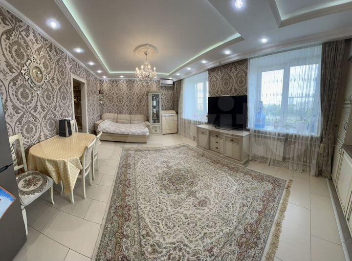 3-к. квартира, 85 м², 8/10 эт.