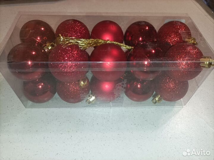 Новогодние шары на елку