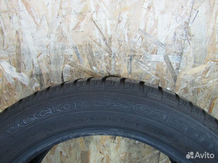 Goodyear Vector 4Seasons 205/55 R16