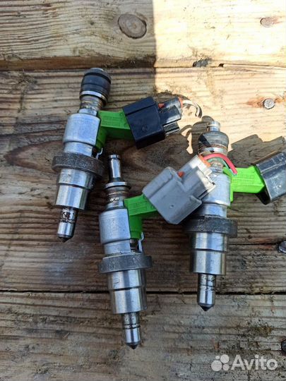 Форсунка Toyota denso 2.0 2.4 1AZ-FSE, 2AZ-FSE