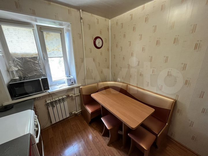 3-к. квартира, 50 м², 3/5 эт.