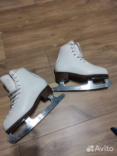 Фигурные коньки wifa 31