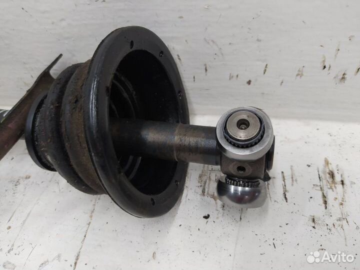 Привод правый Митсубиси Каризма 1.3i-1.8i 00г