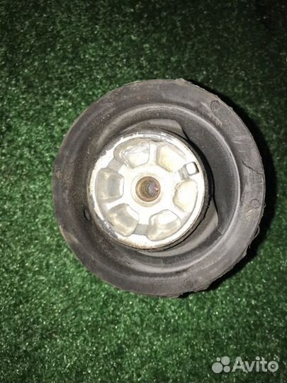 Подушка двигателя Mercedes-Benz C-Class W203