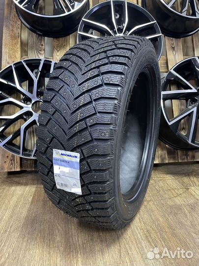 Michelin X-Ice North 4 235/45 R19 99H