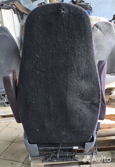 Сиденье водительское USA б/у 20244