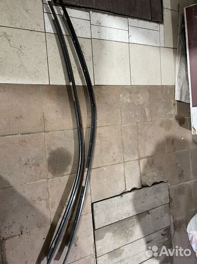 Молдинги крыши Subaru Legasy B4