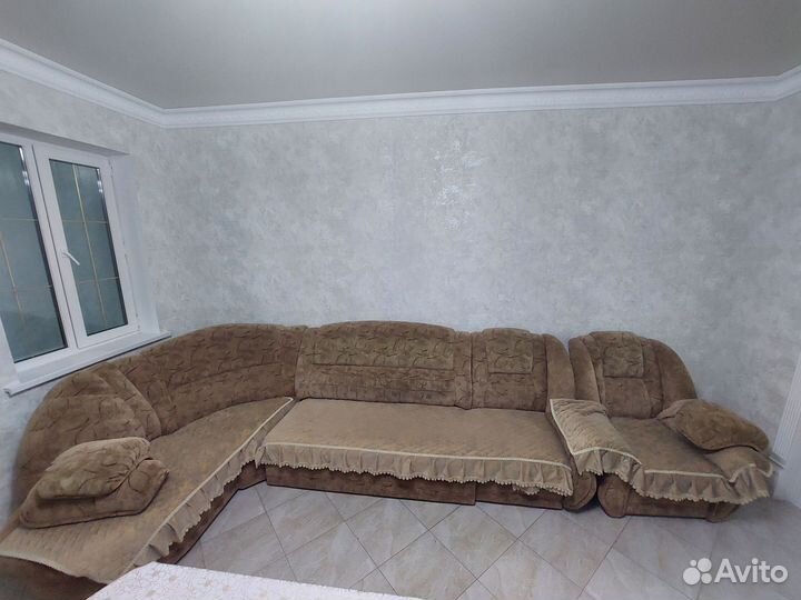 Диван