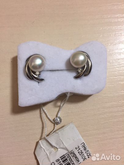 Серьги с цирконом новые