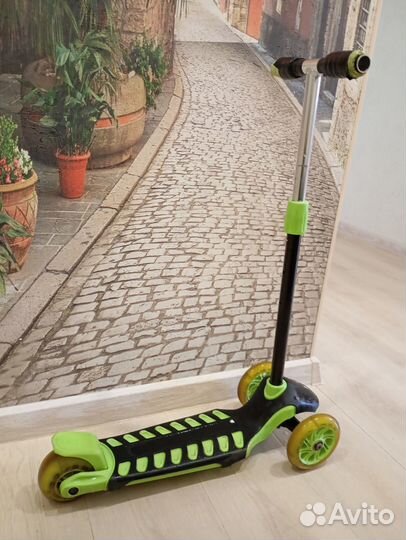 Самокат детский трехколесный бу