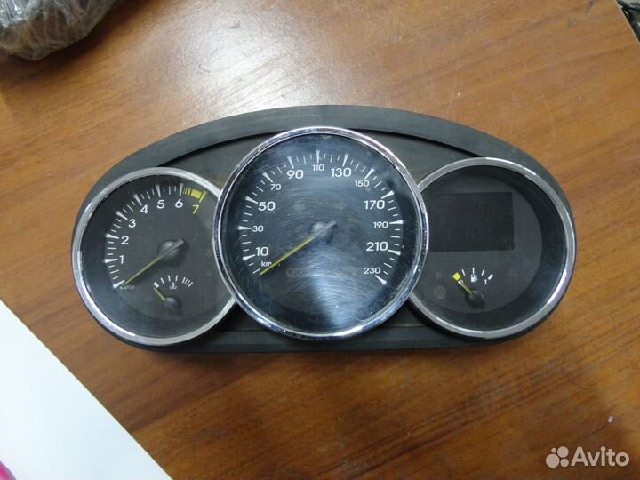 Панель приборов Renault Megane 3